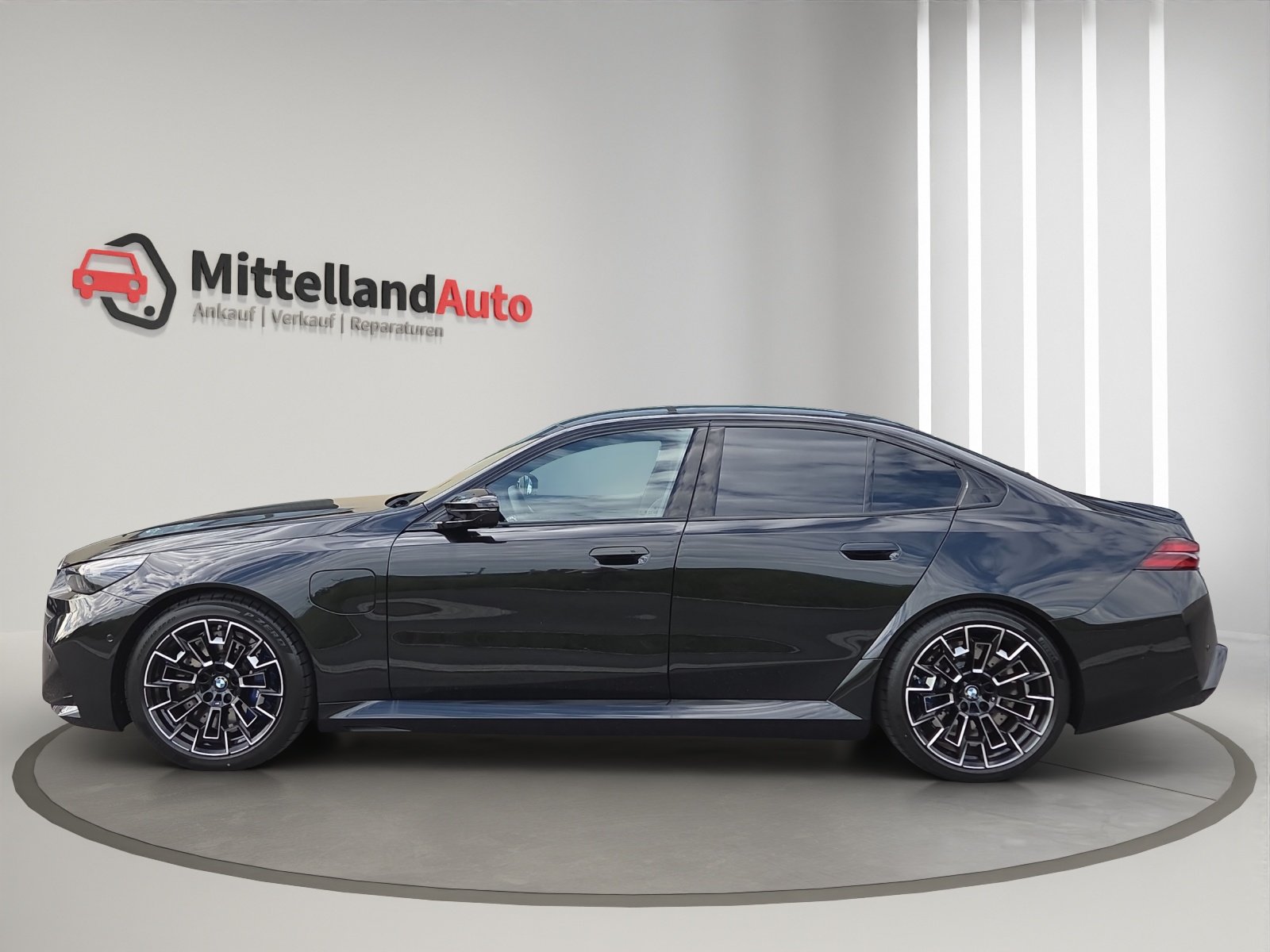 BMW M5, Plug-in-Hybrid Benzin/Elektro, Occasion / Gebraucht, Automatik - 5