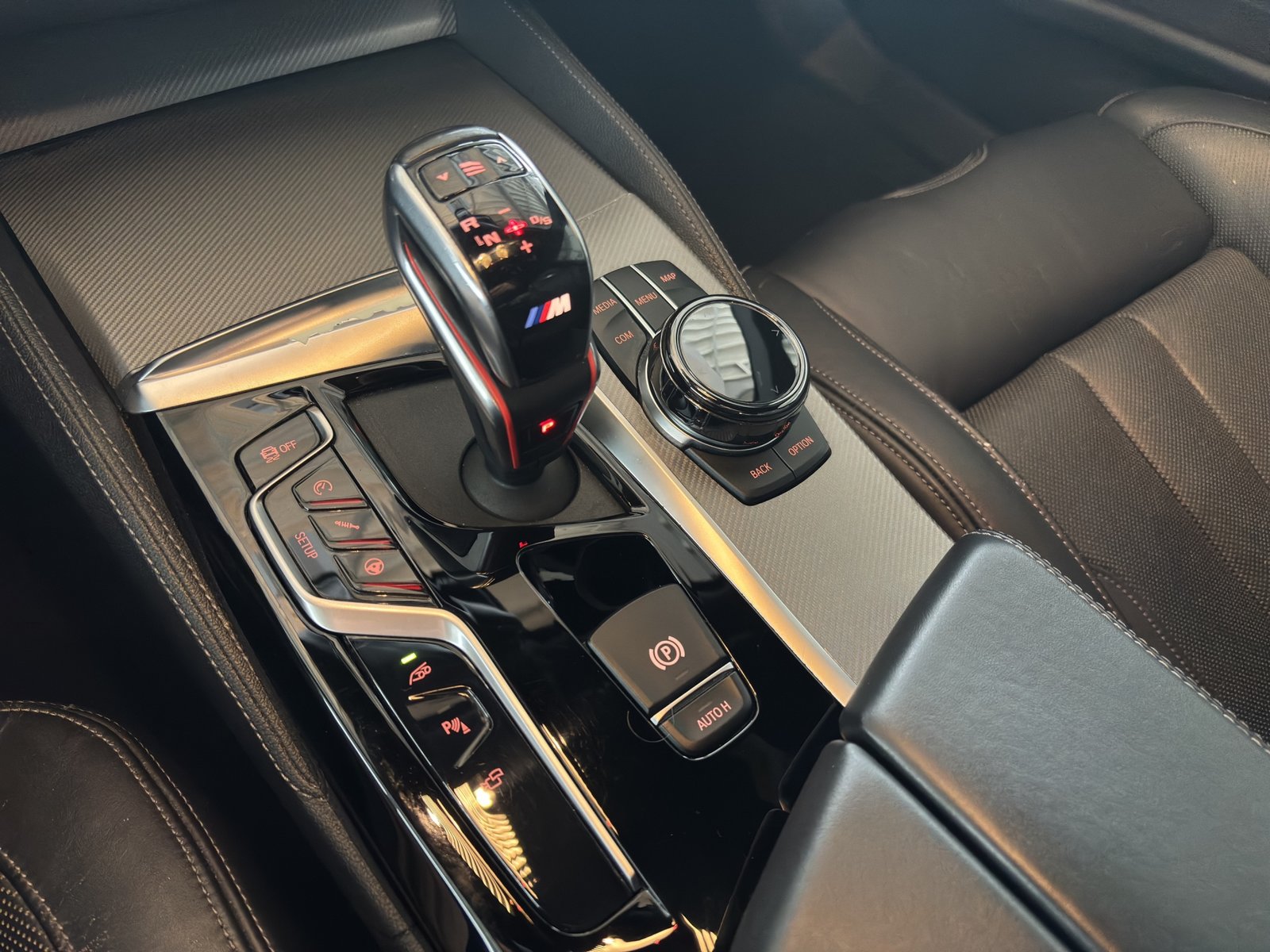 BMW M5 Competition Drivelogic, Benzin, Occasion / Gebraucht, Automatik - 7