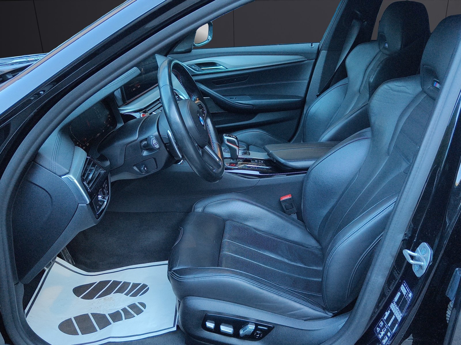BMW M5 Drivelogic, Benzin, Occasion / Gebraucht, Automatik - 7