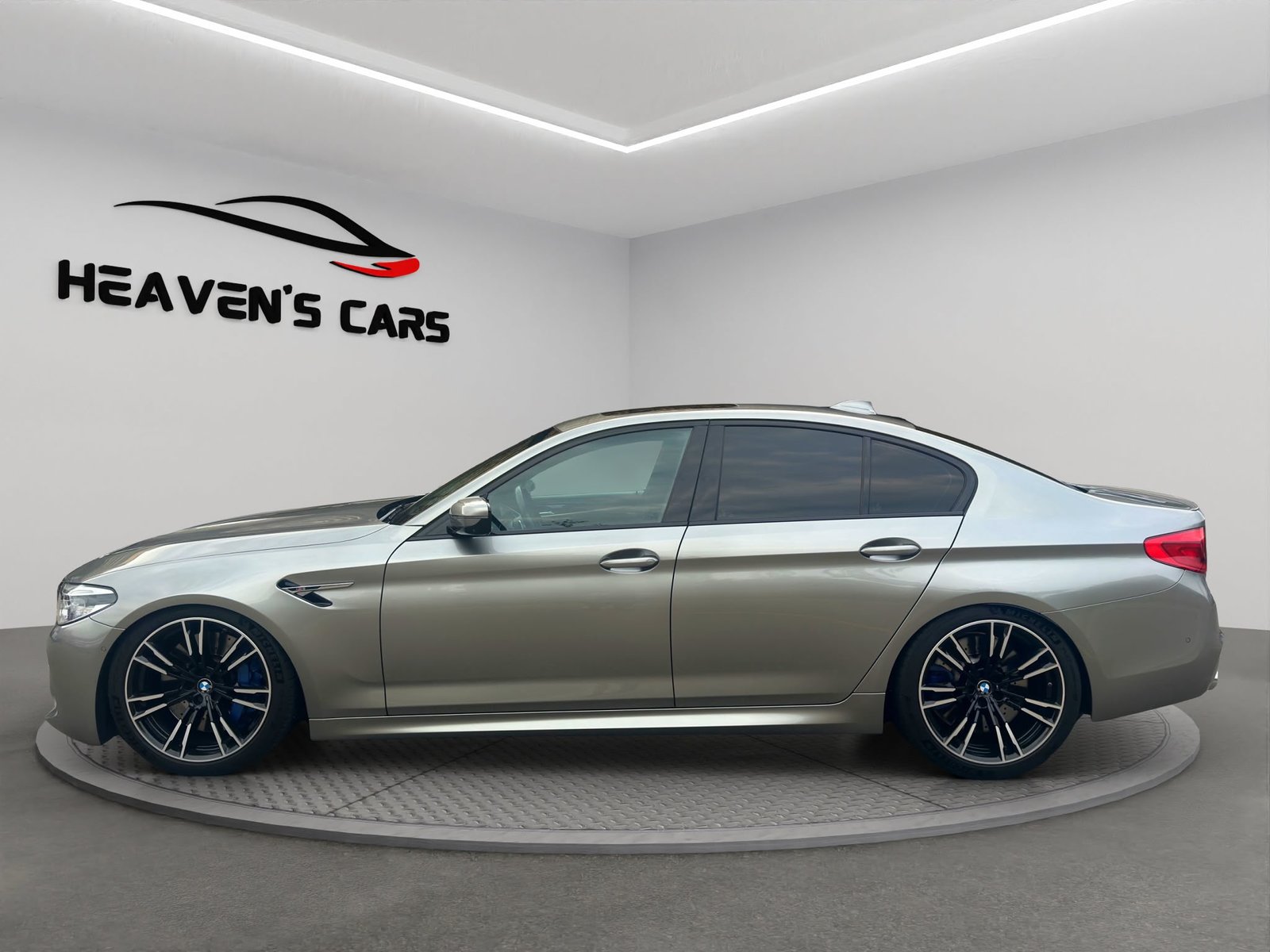 BMW M5 Drivelogic, Petrol, Second hand / Used, Automatic - 4