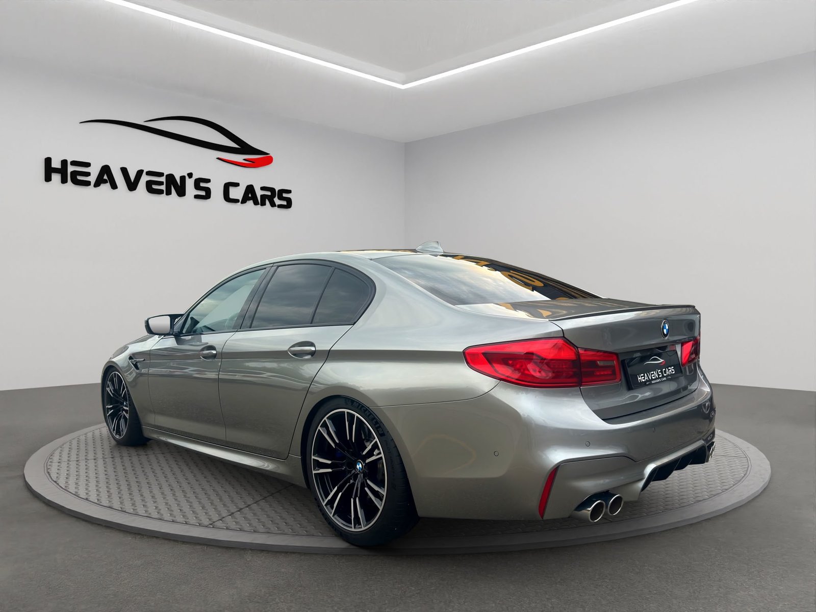 BMW M5 Drivelogic, Petrol, Second hand / Used, Automatic - 5