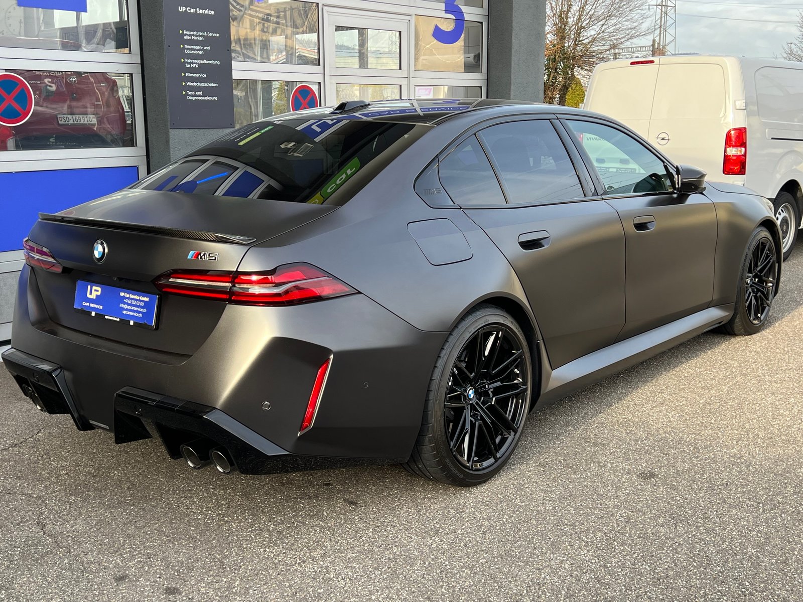 BMW M5, Hybride Rechargeable Essence/Électricité, Occasion / Utilisé, Automatique - 5