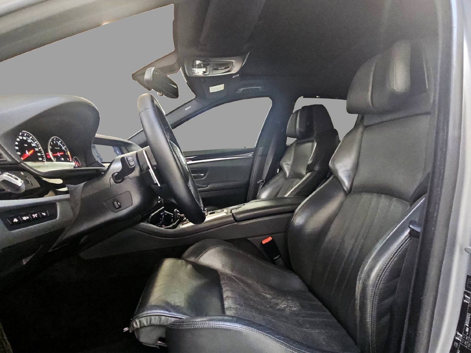 BMW M5, Petrol, Second hand / Used, Automatic - 6