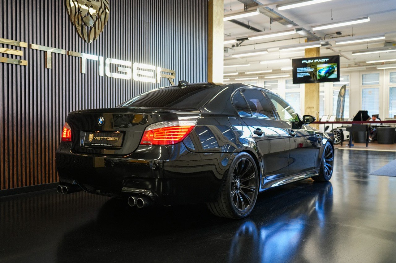 BMW M5, Benzin, Occasion / Gebraucht, Automatik - 6