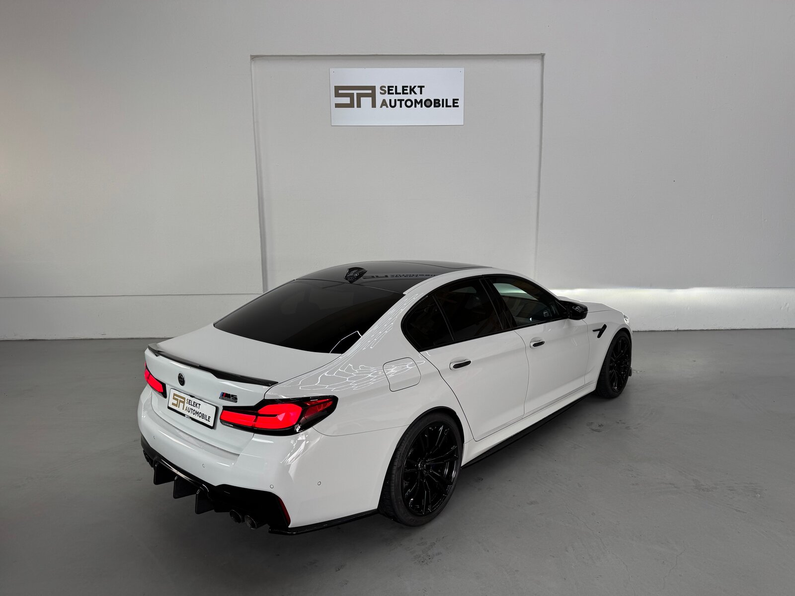 BMW M5 Competition Drivelogic, Petrol, Second hand / Used, Automatic - 5