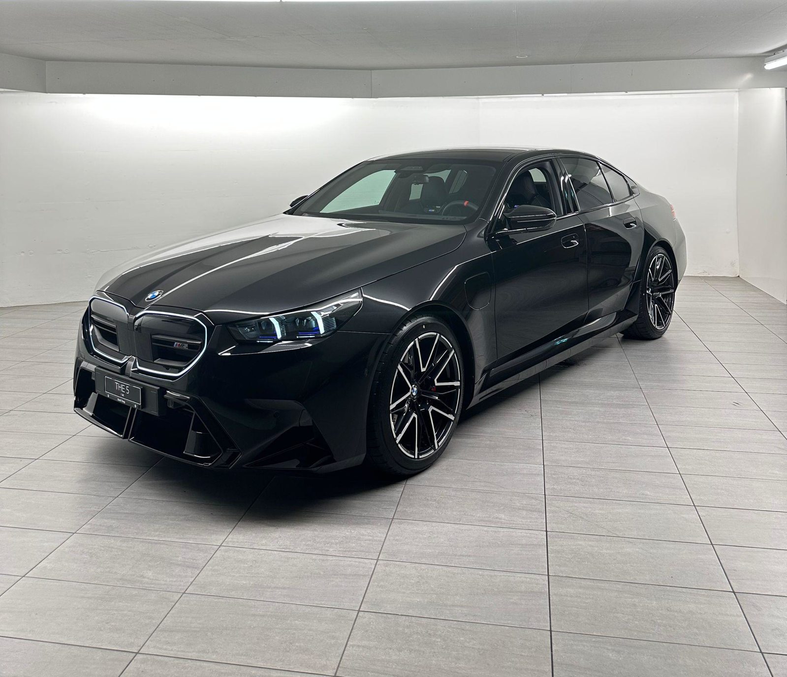 BMW M5 xDrive