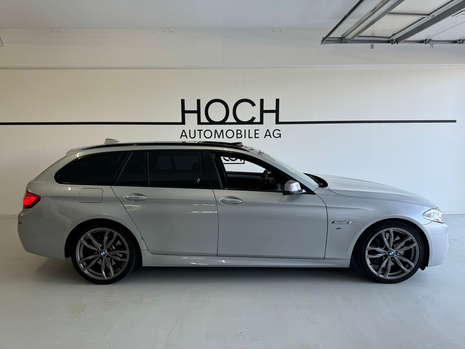 BMW M550d Touring Steptronic, Diesel, Occasion / Gebraucht, Automatik - 7