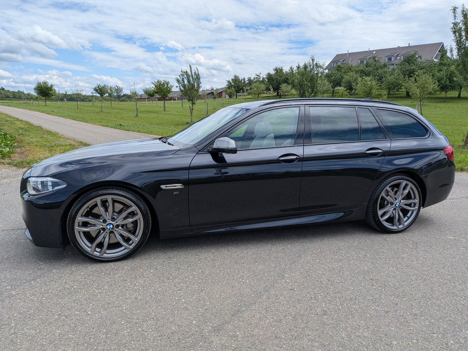 BMW M550d Touring Steptronic, Diesel, Occasion / Gebraucht, Automatik - 3