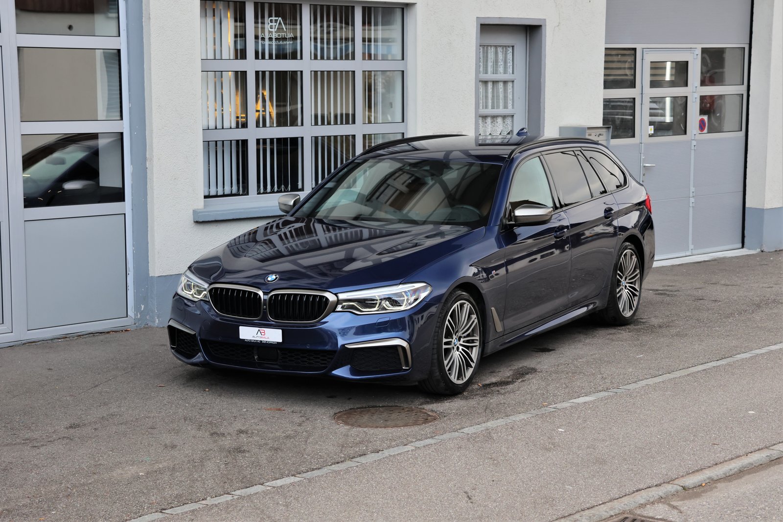BMW M550d Touring Steptronic (CH) + 2.0T AHK