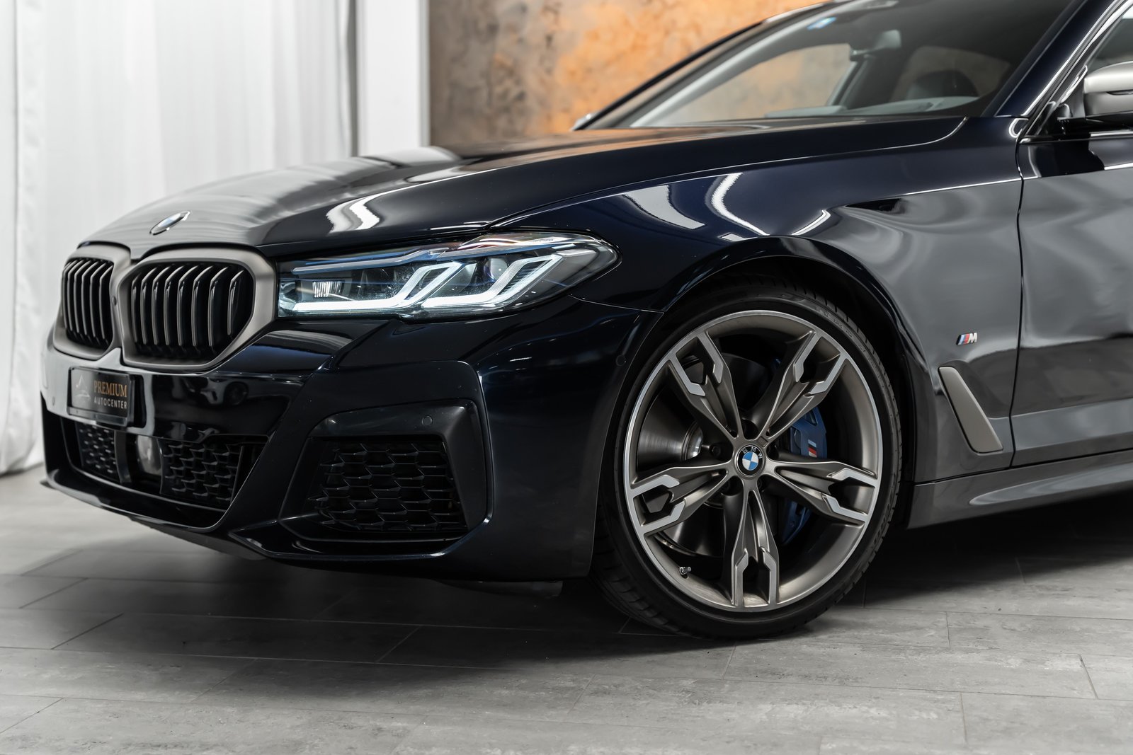 BMW M550i Steptronic *Panorama*Head-Up*HK Sound*360*, Essence, Occasion / Utilisé, Automatique - 2