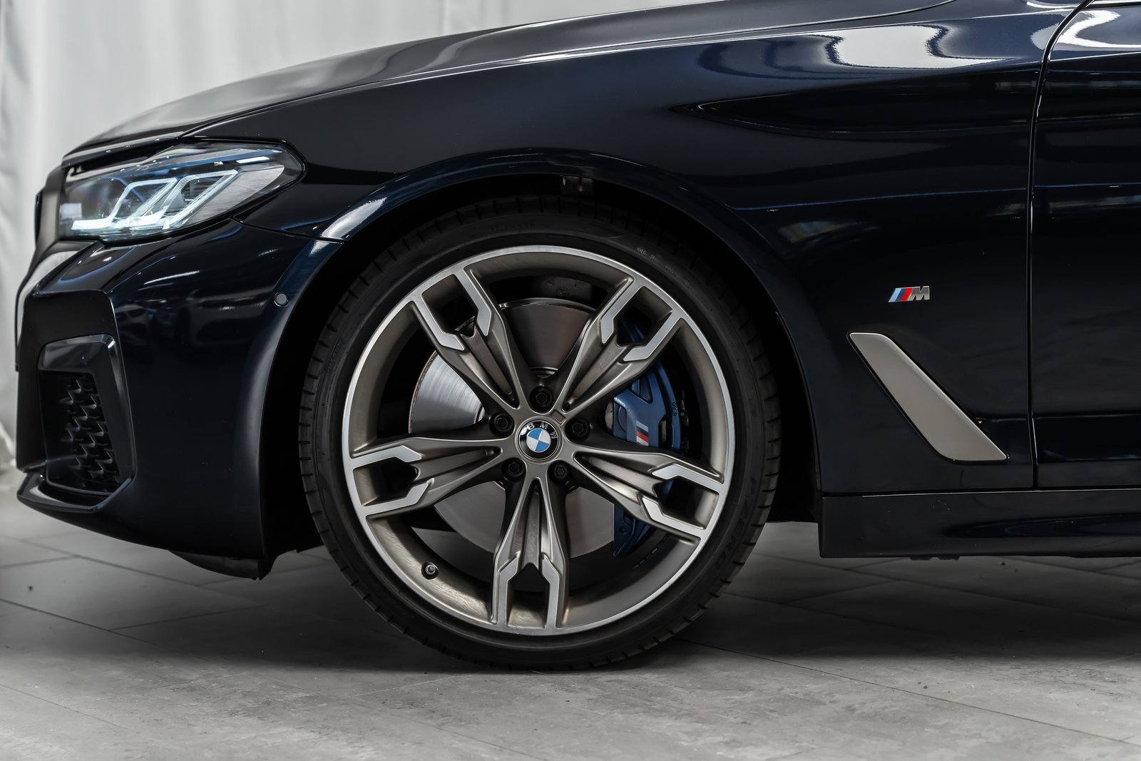 BMW M550i Steptronic *Panorama*Head-Up*HK Sound*360*, Essence, Occasion / Utilisé, Automatique - 4