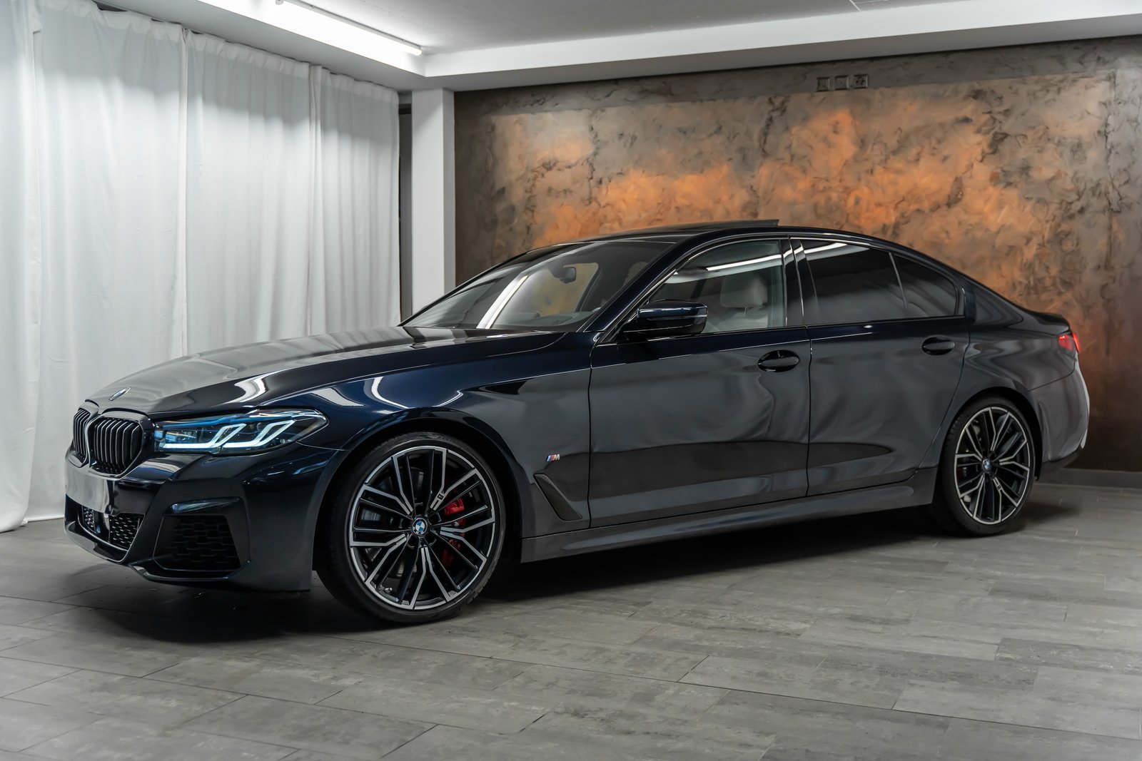 BMW M550i Steptronic *Panorama*Head-Up*Softclose*360*, Essence, Occasion / Utilisé, Automatique - 2
