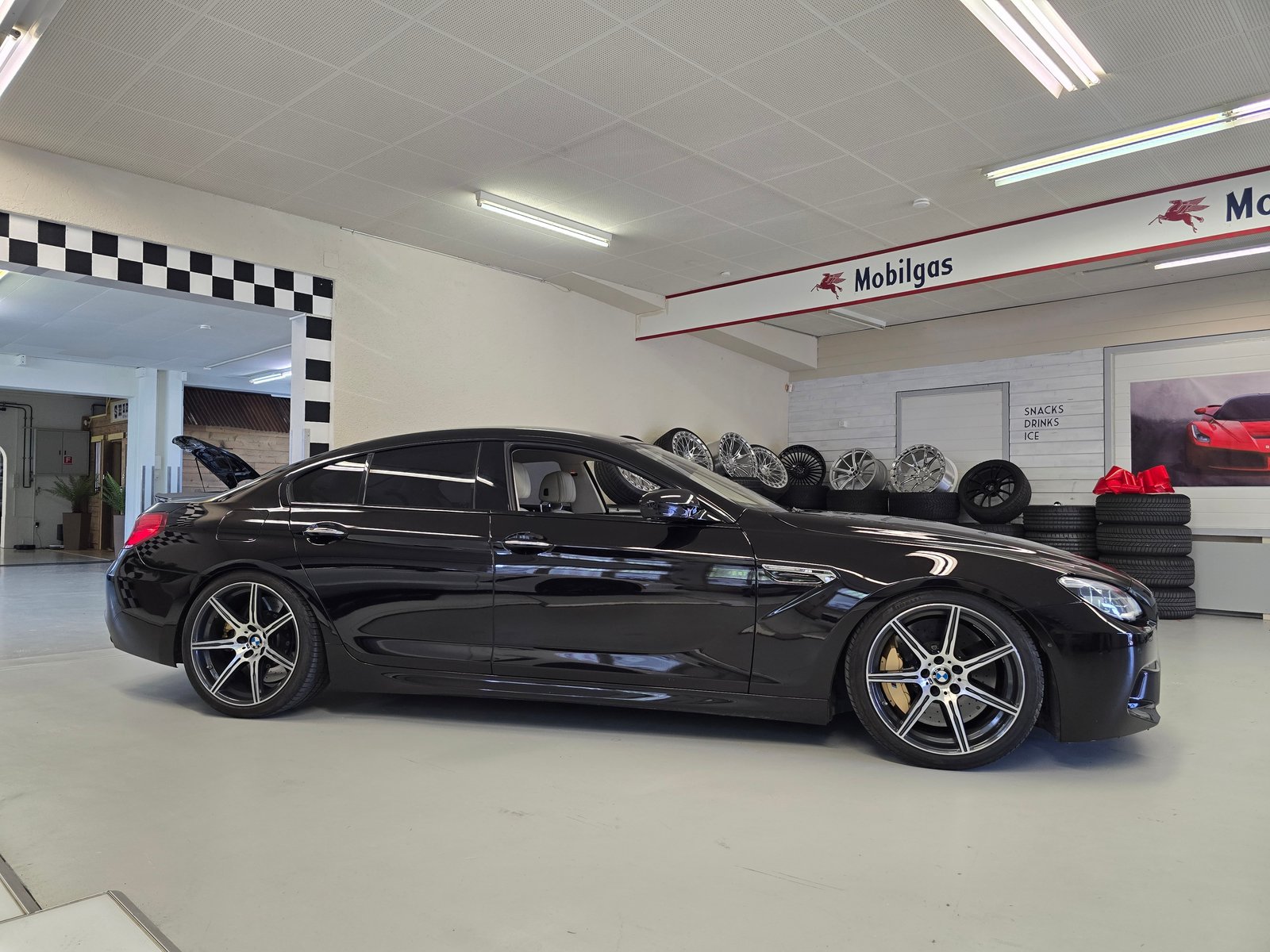 BMW M6 Gran Coupé Drivelogic, Benzin, Occasion / Gebraucht, Automatik - 2