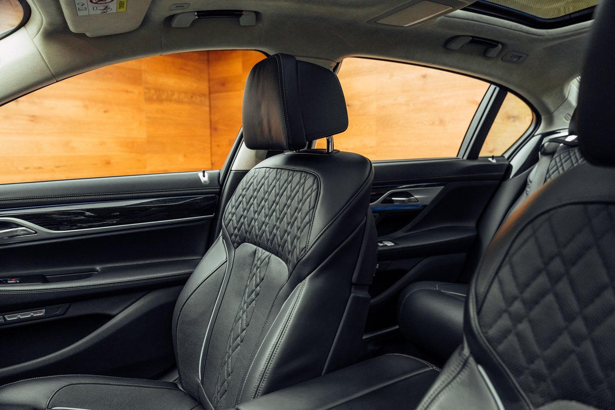 BMW M760Li Steptronic, Benzina, Occasioni / Usate, Automatico - 7