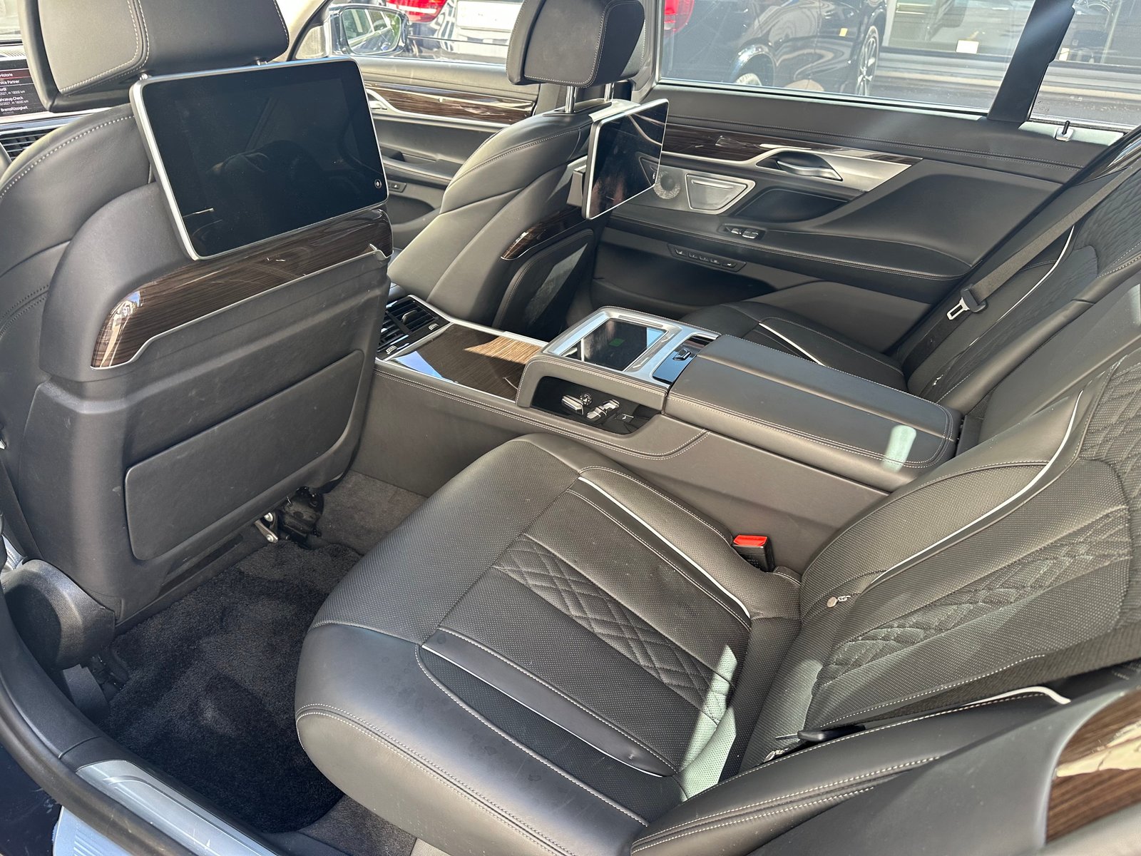 BMW M760Li Sport Getriebe, Petrol, Second hand / Used, Automatic - 5