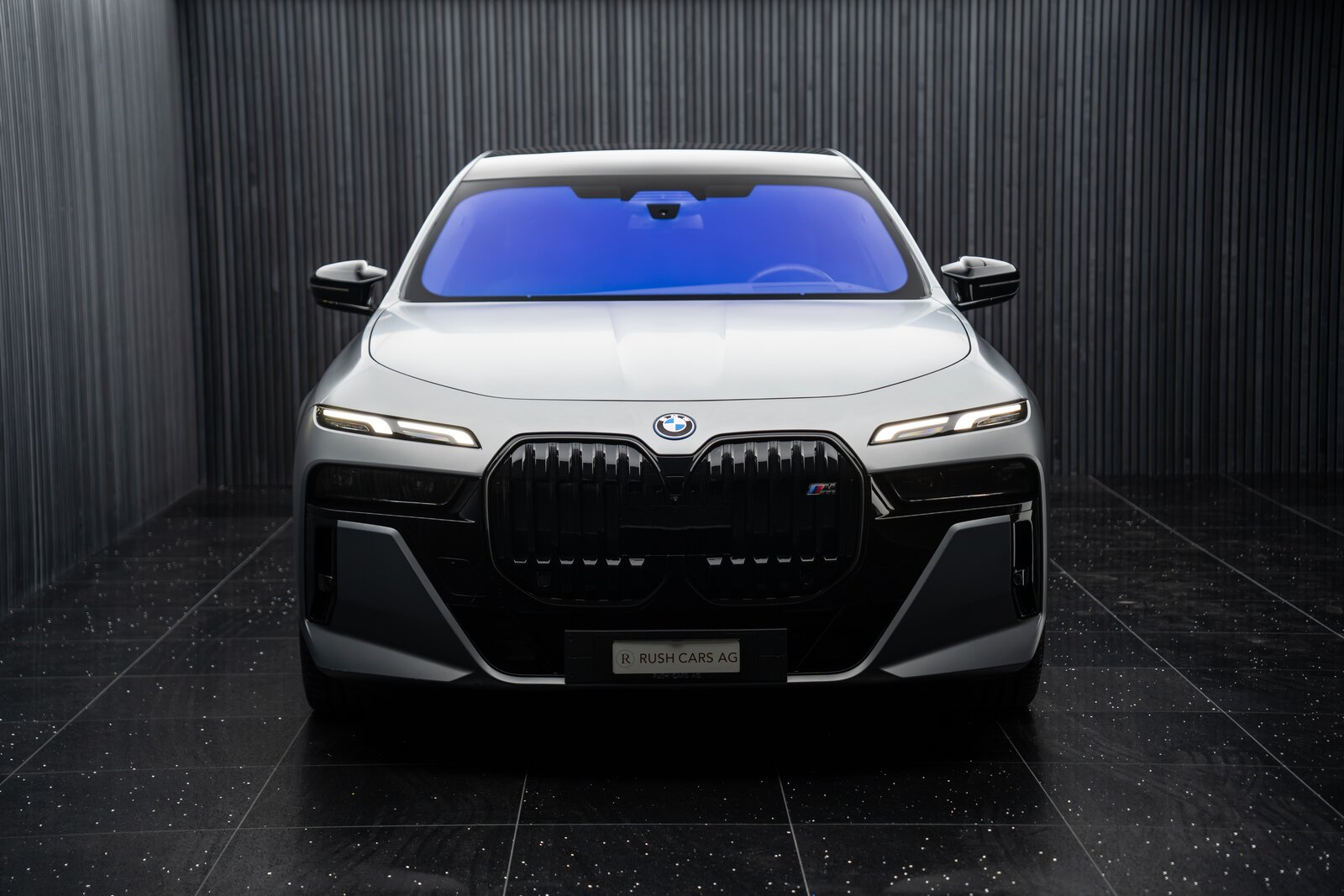 BMW M760e Steptronic, Plug-in-Hybrid Benzina/Elettrica, Occasioni / Usate, Automatico - 2