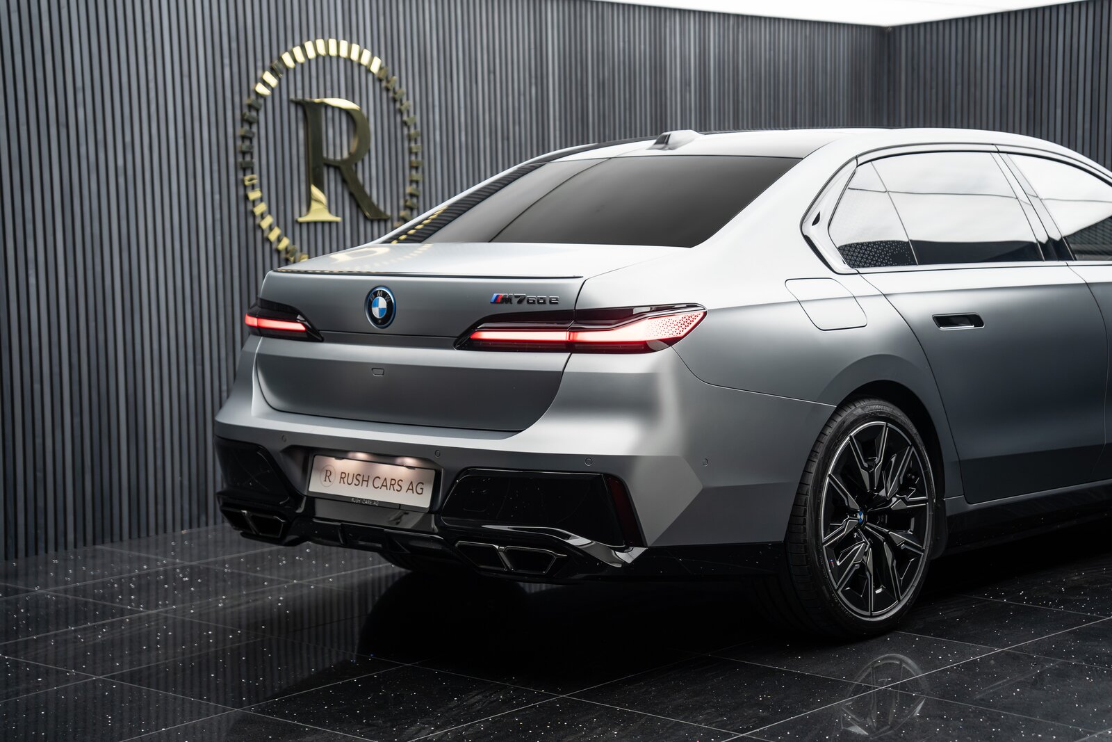 BMW M760e Steptronic, Plug-in-Hybrid Benzina/Elettrica, Occasioni / Usate, Automatico - 4