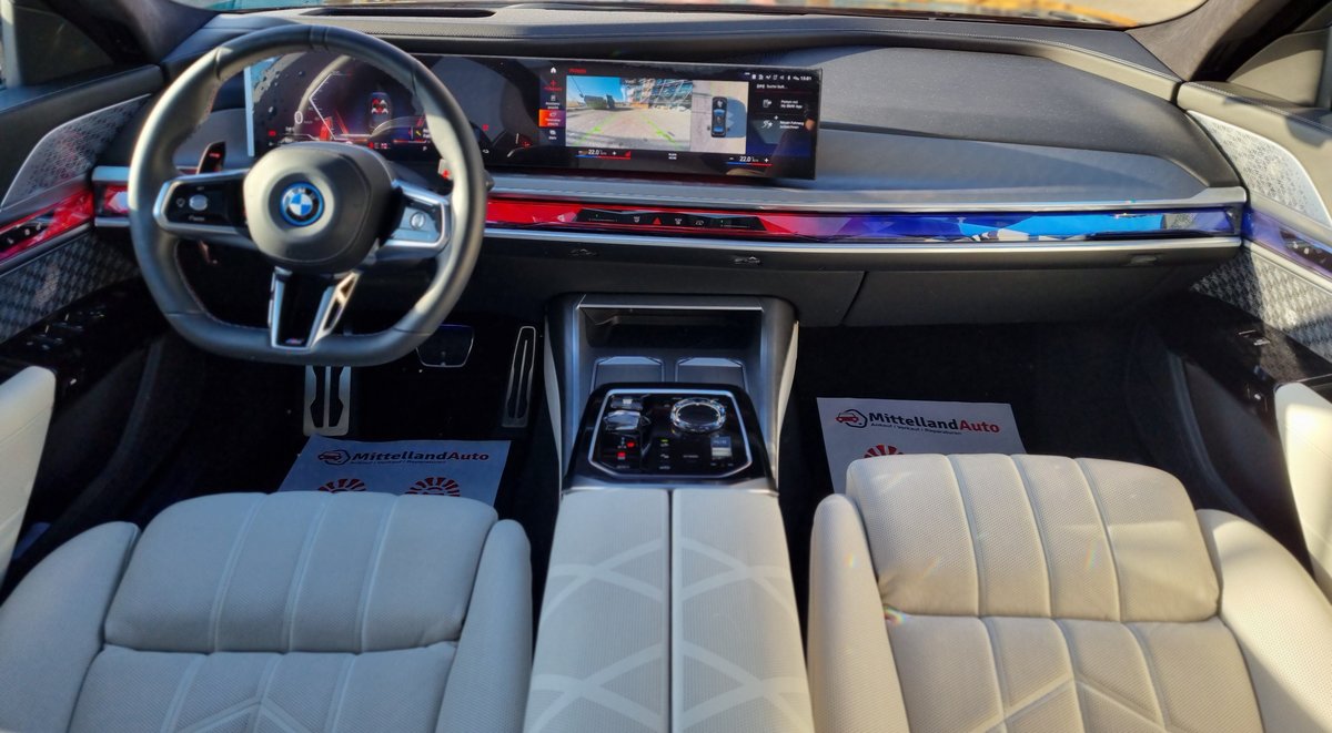 BMW M760e Steptronic, Plug-in-Hybrid Petrol/Electric, Second hand / Used, Automatic - 7