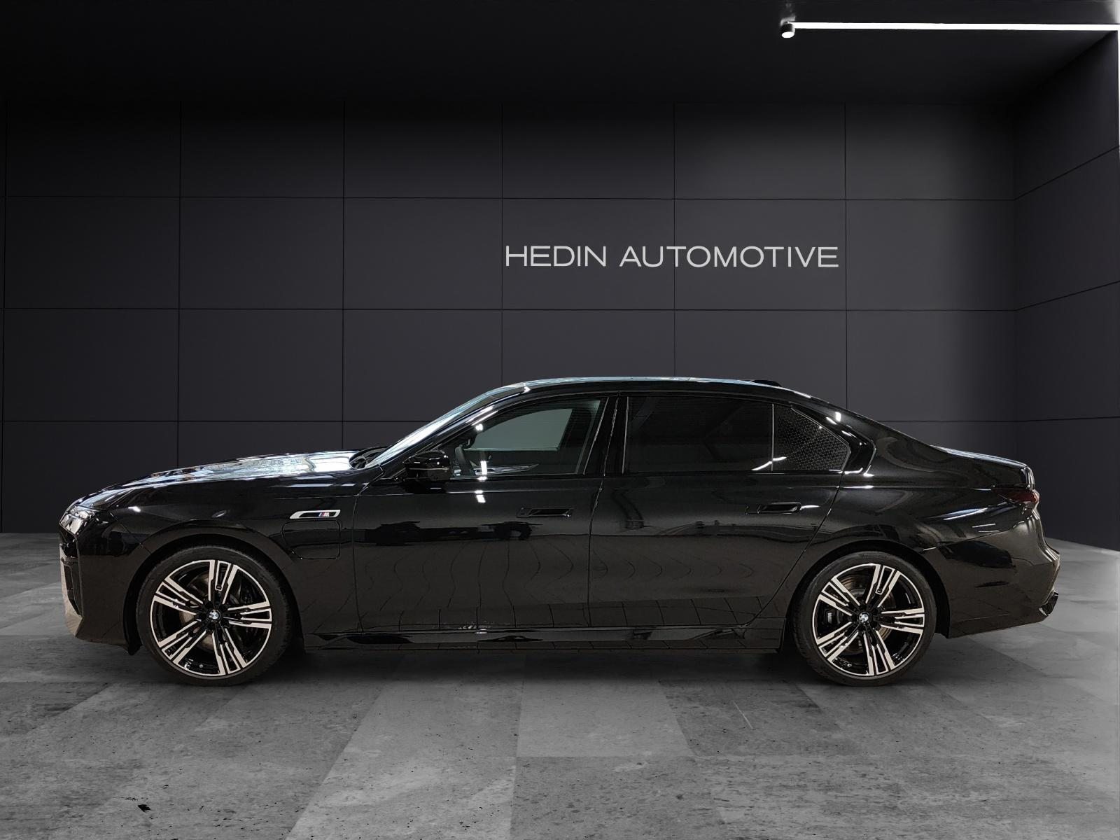 BMW M760e xDrive, Plug-in-Hybrid Benzina/Elettrica, Auto dimostrativa, Automatico - 4