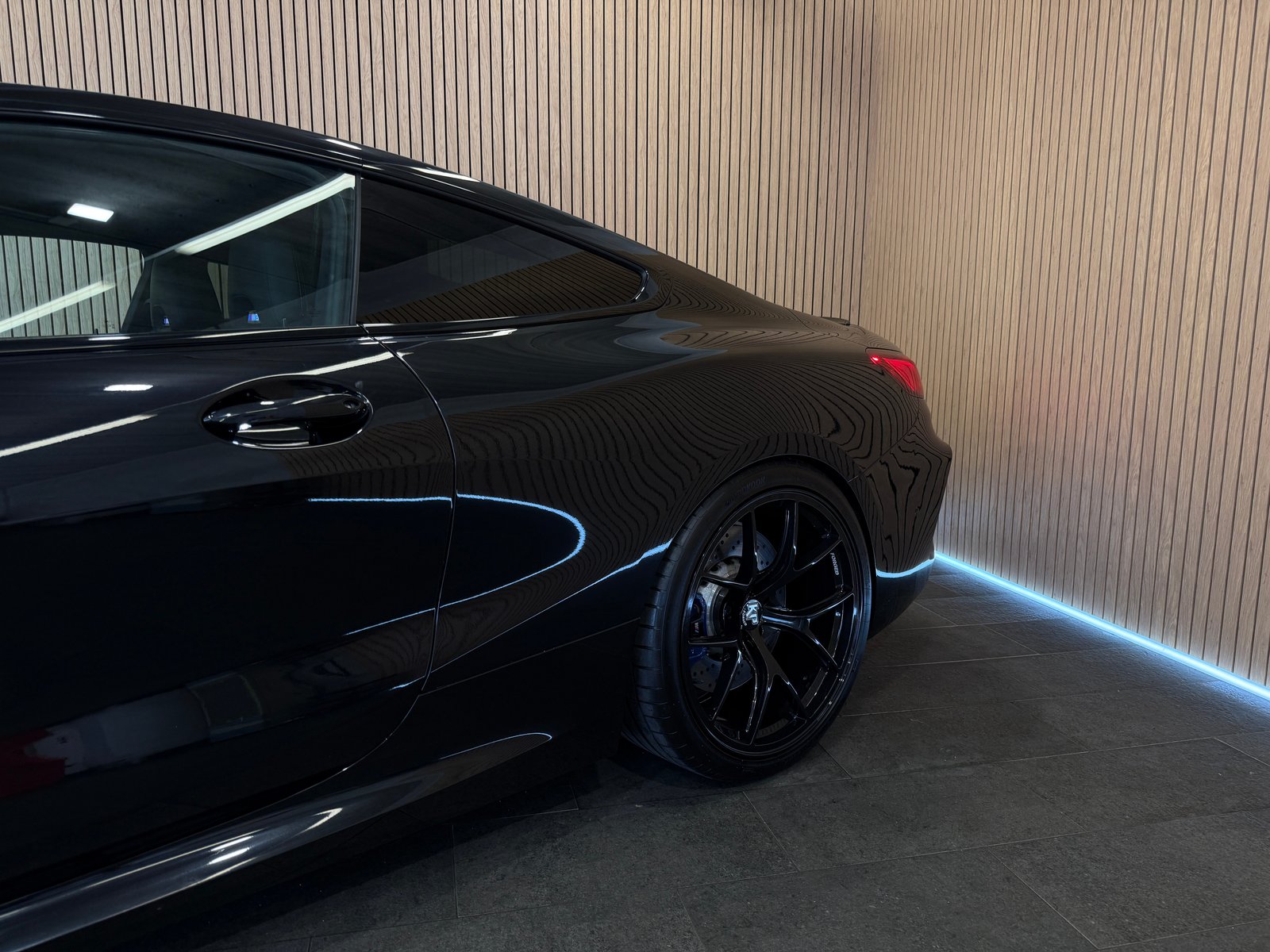 BMW M8 Steptronic M Competition, Benzin, Occasion / Gebraucht, Automatik - 4