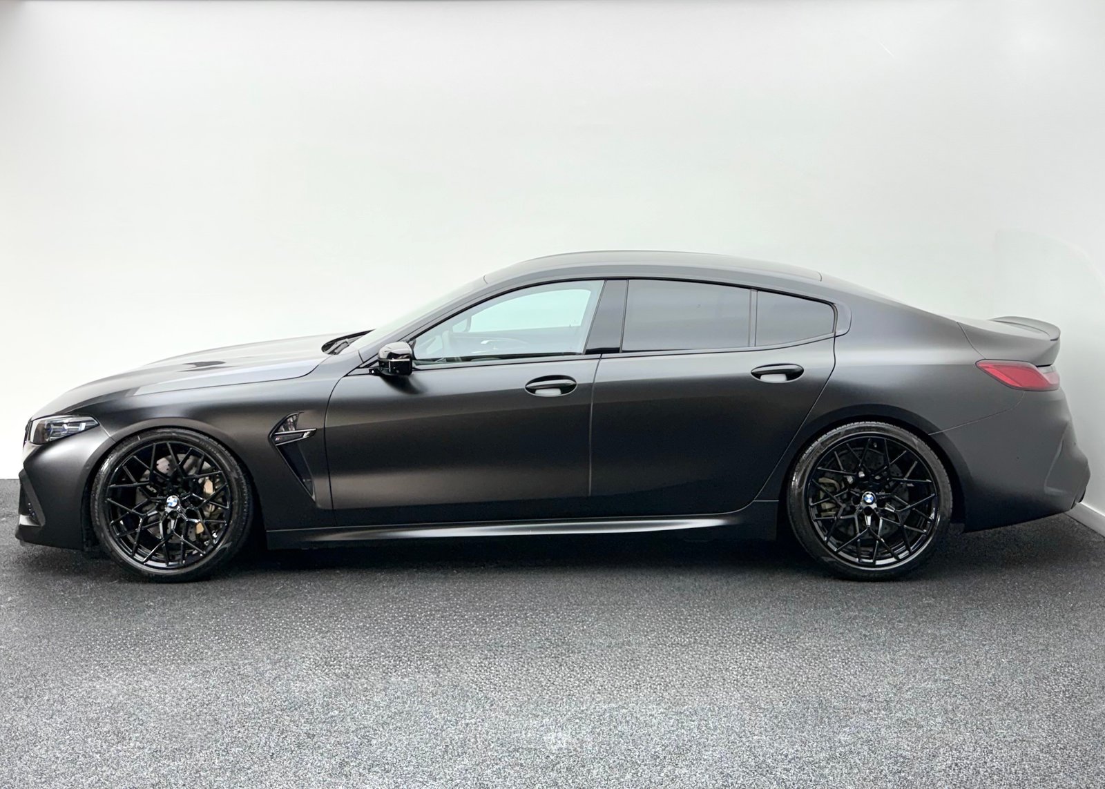 BMW M8 M Competition Steptronic, Benzin, Occasion / Gebraucht, Automatik - 4