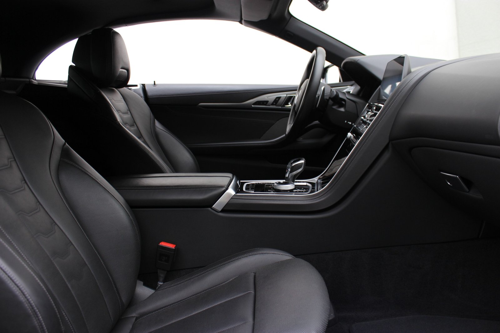 BMW M850i Cabrio Individual *DRAVITGRAU METALLIC*, Petrol, Second hand / Used, Automatic - 4