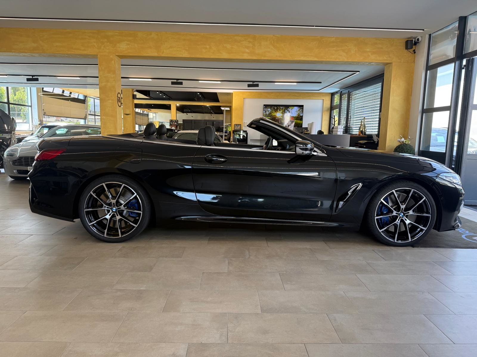 BMW M850i Steptronic, Benzin, Occasion / Gebraucht, Automatik - 2