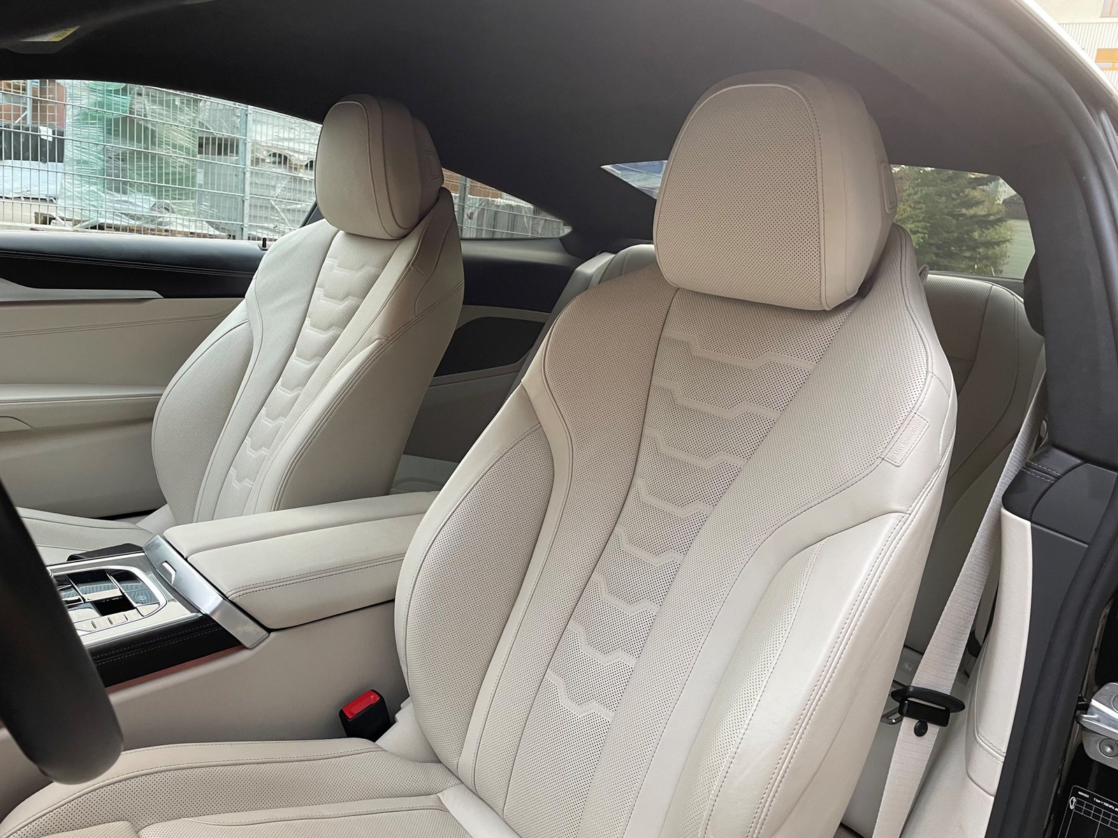 BMW M850i, Essence, Occasion / Utilisé, Automatique - 7