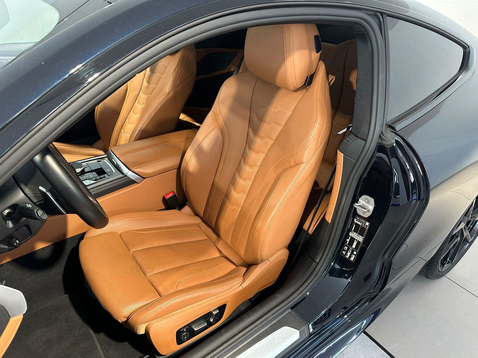 BMW M850i xDrive Coupé, Petrol, Second hand / Used, Automatic - 6