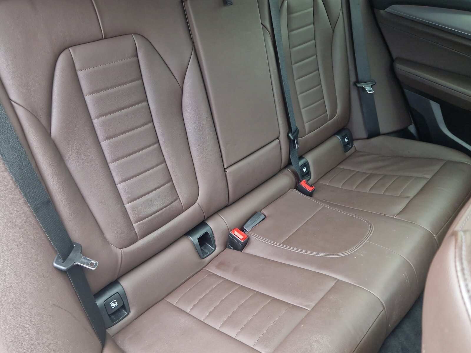 BMW 20d, Hybride Léger Diesel/Électricité, Occasion / Utilisé, Automatique - 5