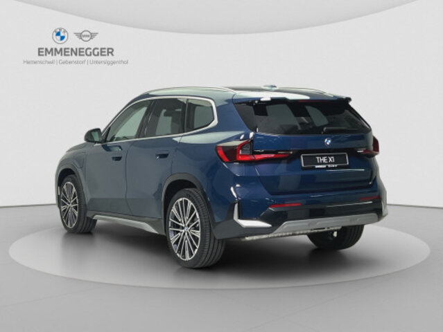 BMW X1  30e xLine, Hybride Intégral Essence/Électricité, Voiture nouvelle, Automatique - 3