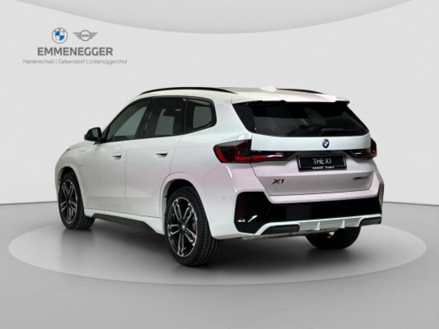 BMW X1 xDr 30e M Sport Pro, Hybride Intégral Essence/Électricité, Voiture nouvelle, Automatique - 3