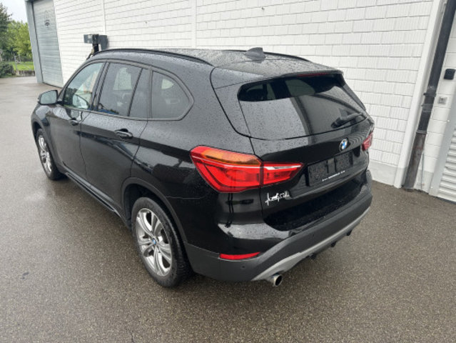 BMW X1 sDrive 18i Sport Line, Benzin, Occasion / Gebraucht, Handschaltung - 5