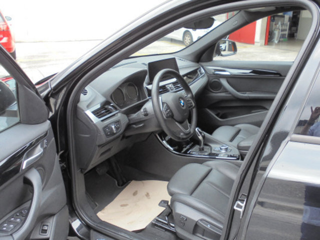 BMW X1 18d Sport Line, Occasion / Gebraucht, Automatik - 4