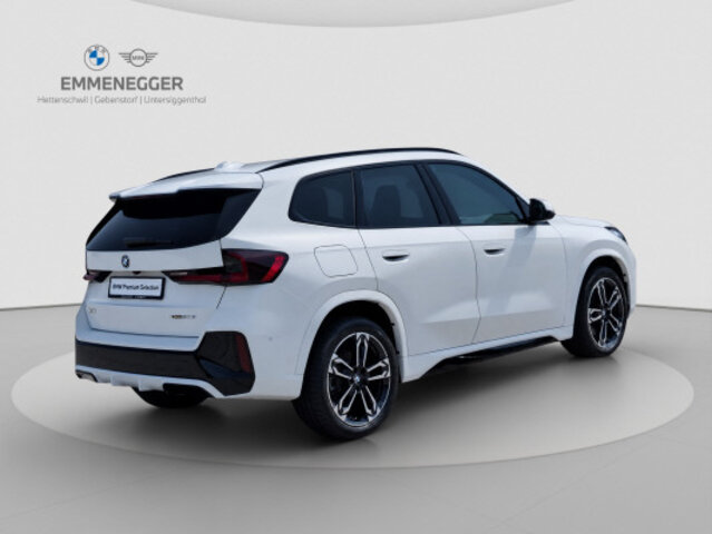BMW X1  30e M Sport, Voll-Hybrid Benzin/Elektro, Occasion / Gebraucht, Automatik - 4