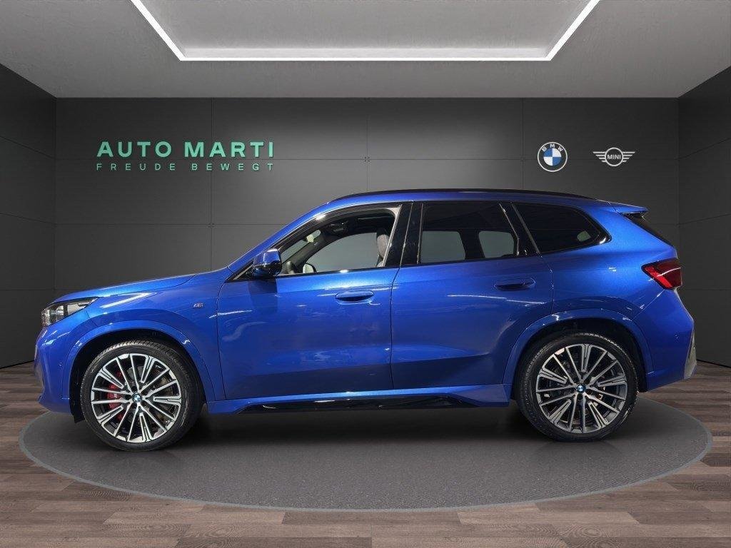 BMW X1 23i paddles, Mild-Hybrid Benzin/Elektro, Neuwagen, Automatik - 2