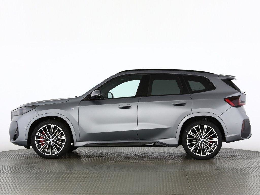 BMW X1 23i paddles, Hybride Léger Essence/Électricité, Voiture nouvelle, Automatique - 3