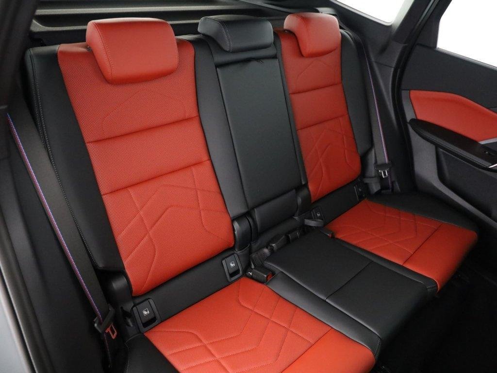 BMW X1 23i paddles, Hybride Léger Essence/Électricité, Voiture nouvelle, Automatique - 4