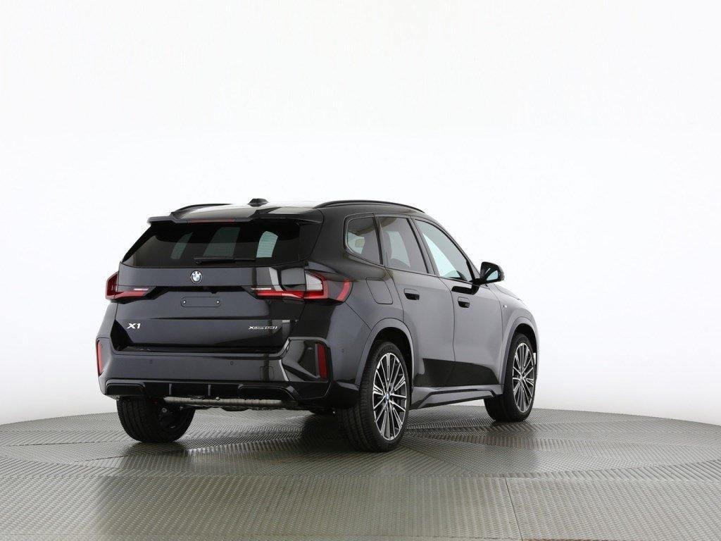 BMW X1 23i paddles, Hybride Léger Essence/Électricité, Voiture nouvelle, Automatique - 2