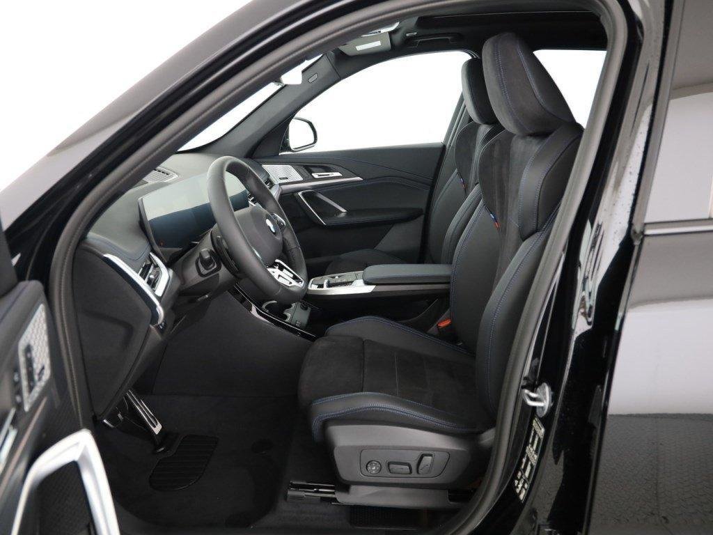 BMW X1 23i paddles, Hybride Léger Essence/Électricité, Voiture nouvelle, Automatique - 4