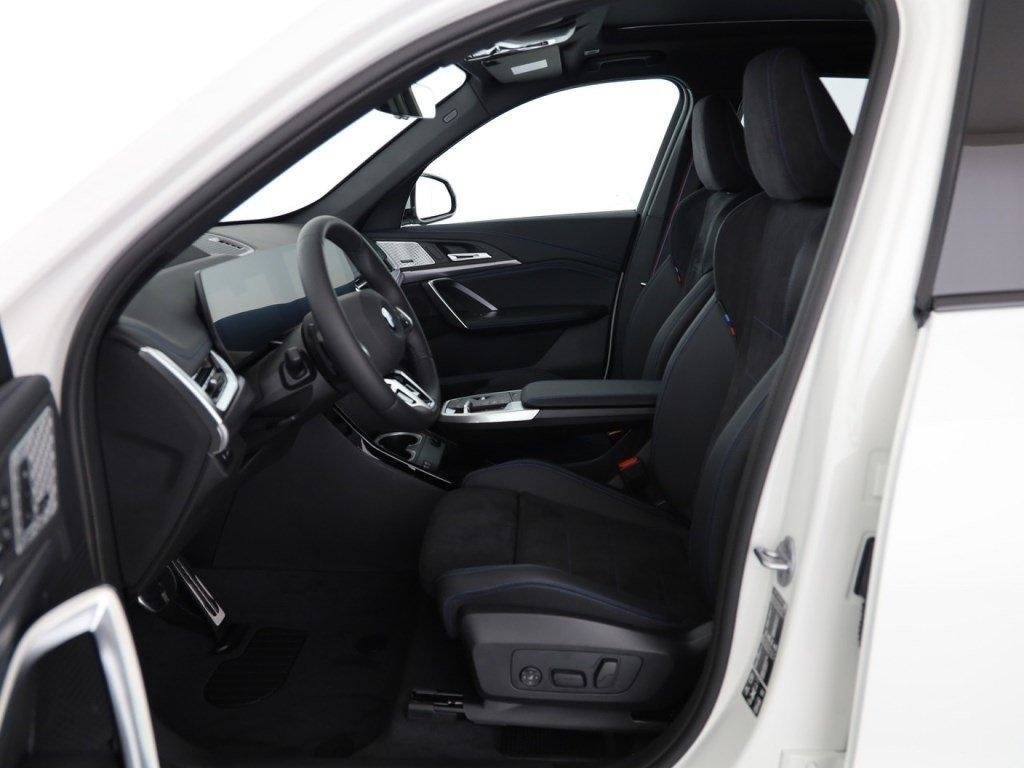 BMW X1 23i paddles, Hybride Léger Essence/Électricité, Voiture nouvelle, Automatique - 4