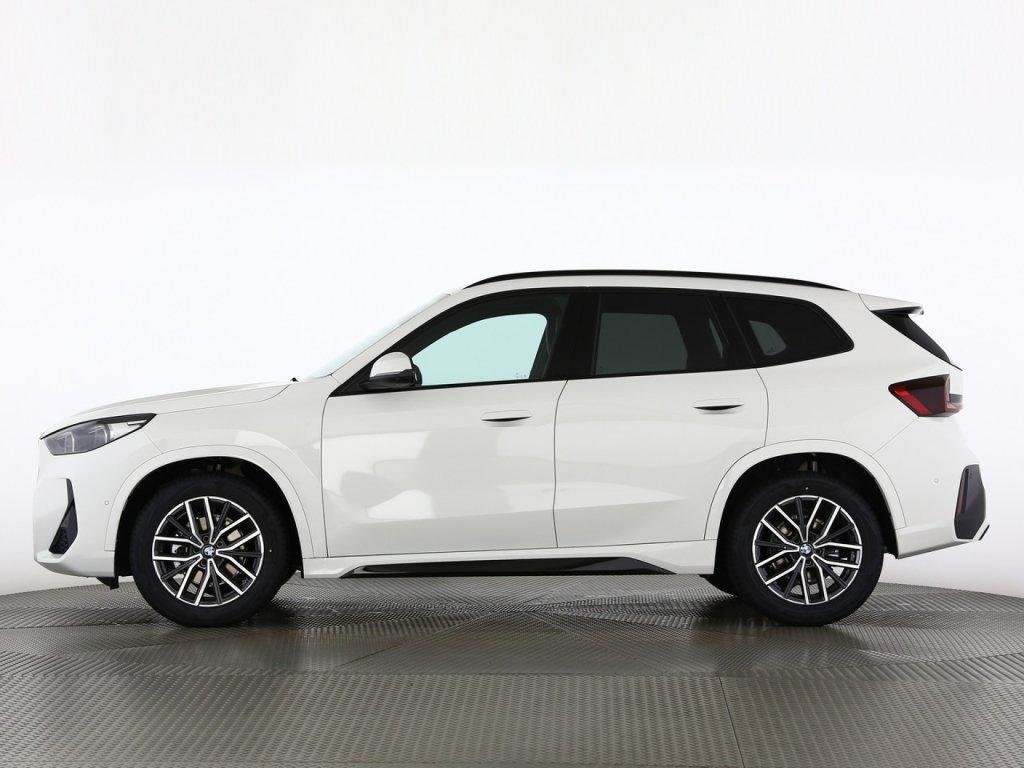 BMW X1 18i sDrive paddles, Benzin, Neuwagen, Automatik - 3
