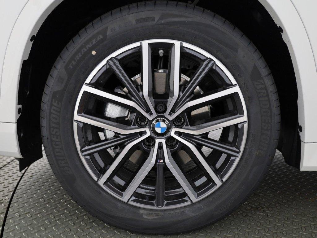 BMW X1 18i sDrive paddles, Benzin, Neuwagen, Automatik - 7