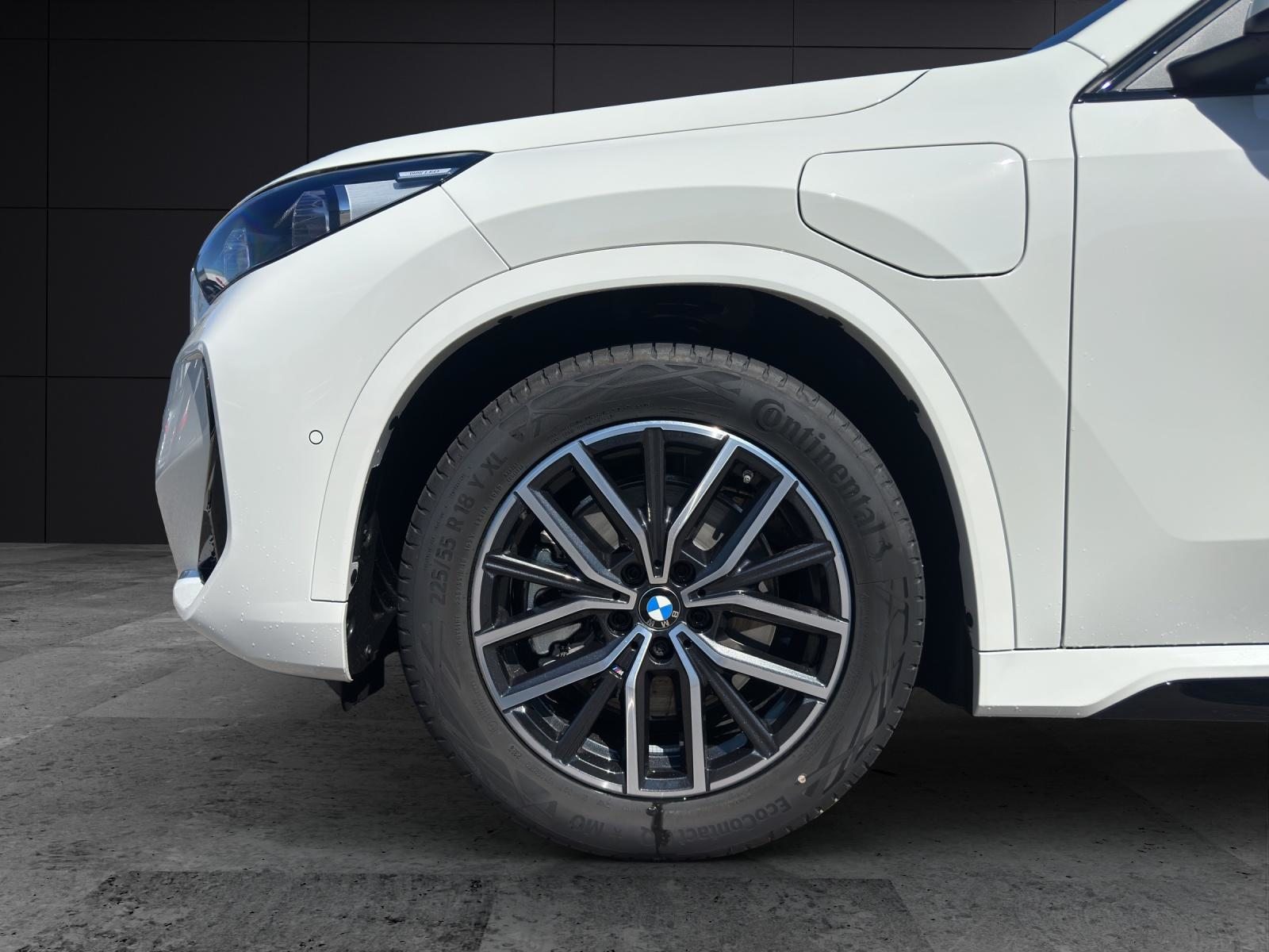 BMW X1 30e xDrive, Plug-in-Hybrid Petrol/Electric, New car, Automatic - 4