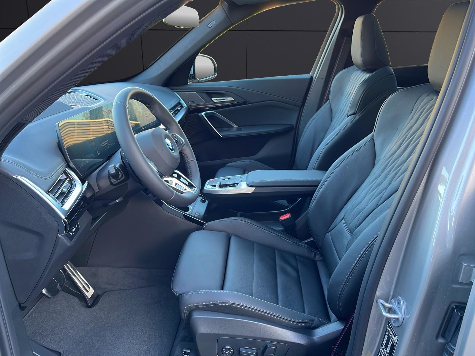 BMW X1 30e xDrive paddles, Plug-in-Hybrid Benzina/Elettrica, Auto nuove, Automatico - 2