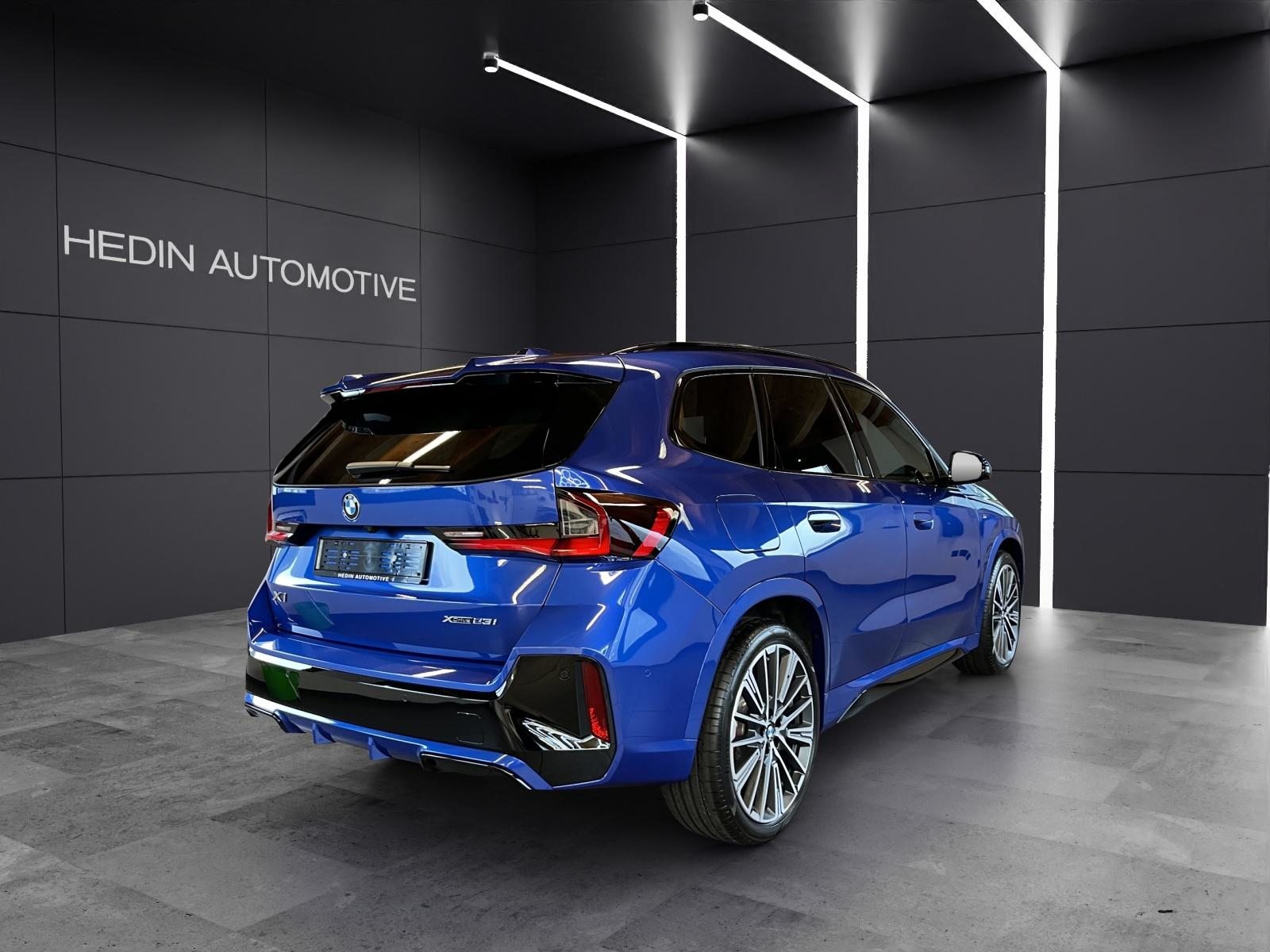 BMW X1 23i xDrive paddles, Mild-Hybrid Petrol/Electric, New car, Automatic - 5