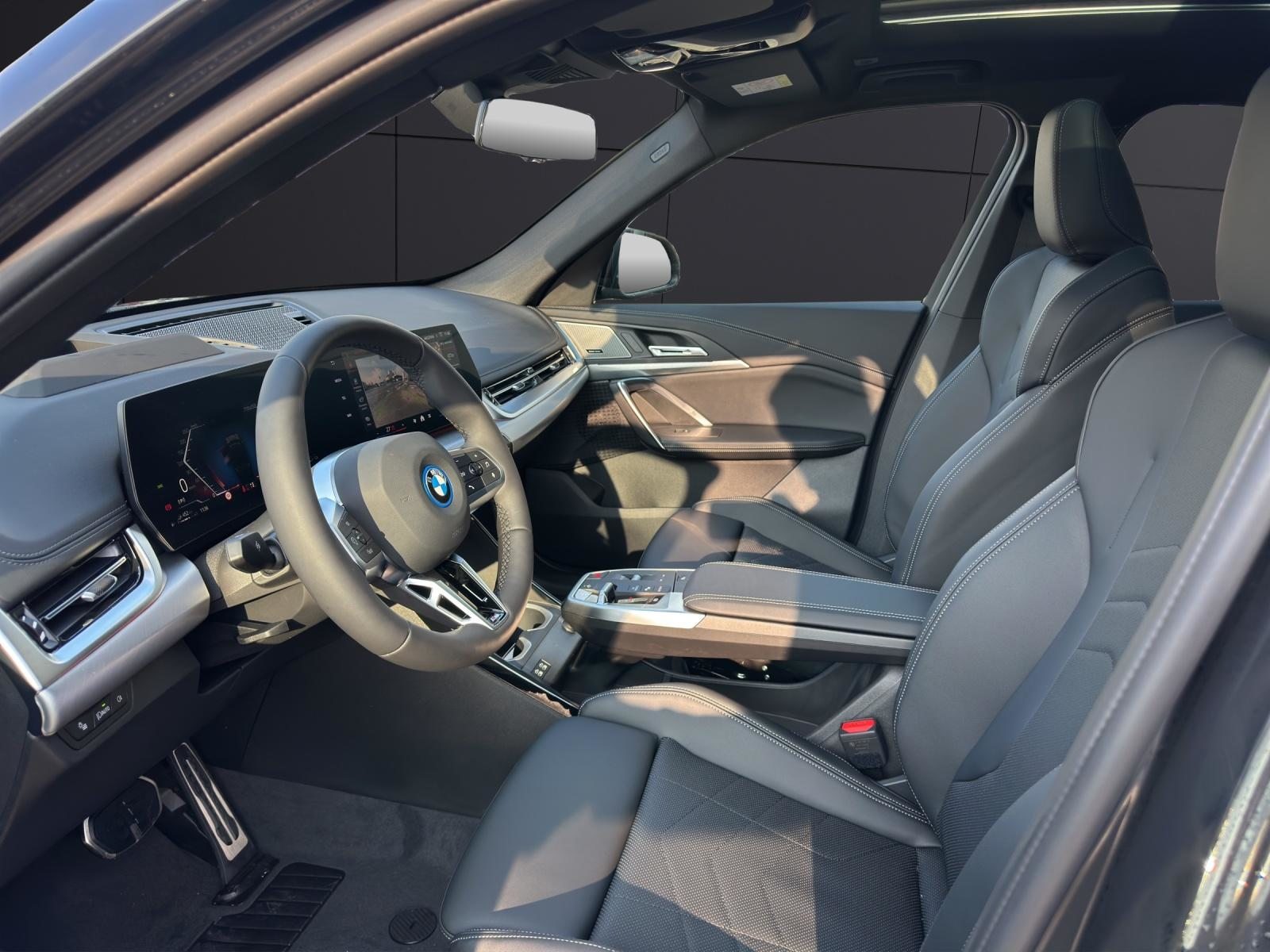 BMW X1 30e xDrive paddles, Hybride Rechargeable Essence/Électricité, Voiture nouvelle, Automatique - 6