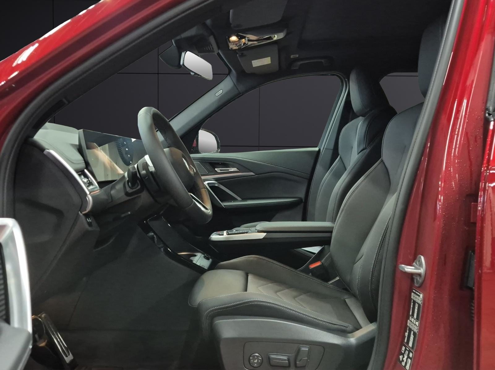 BMW X1 23i xDrive paddles, Mild-Hybrid Benzin/Elektro, Neuwagen, Automatik - 6