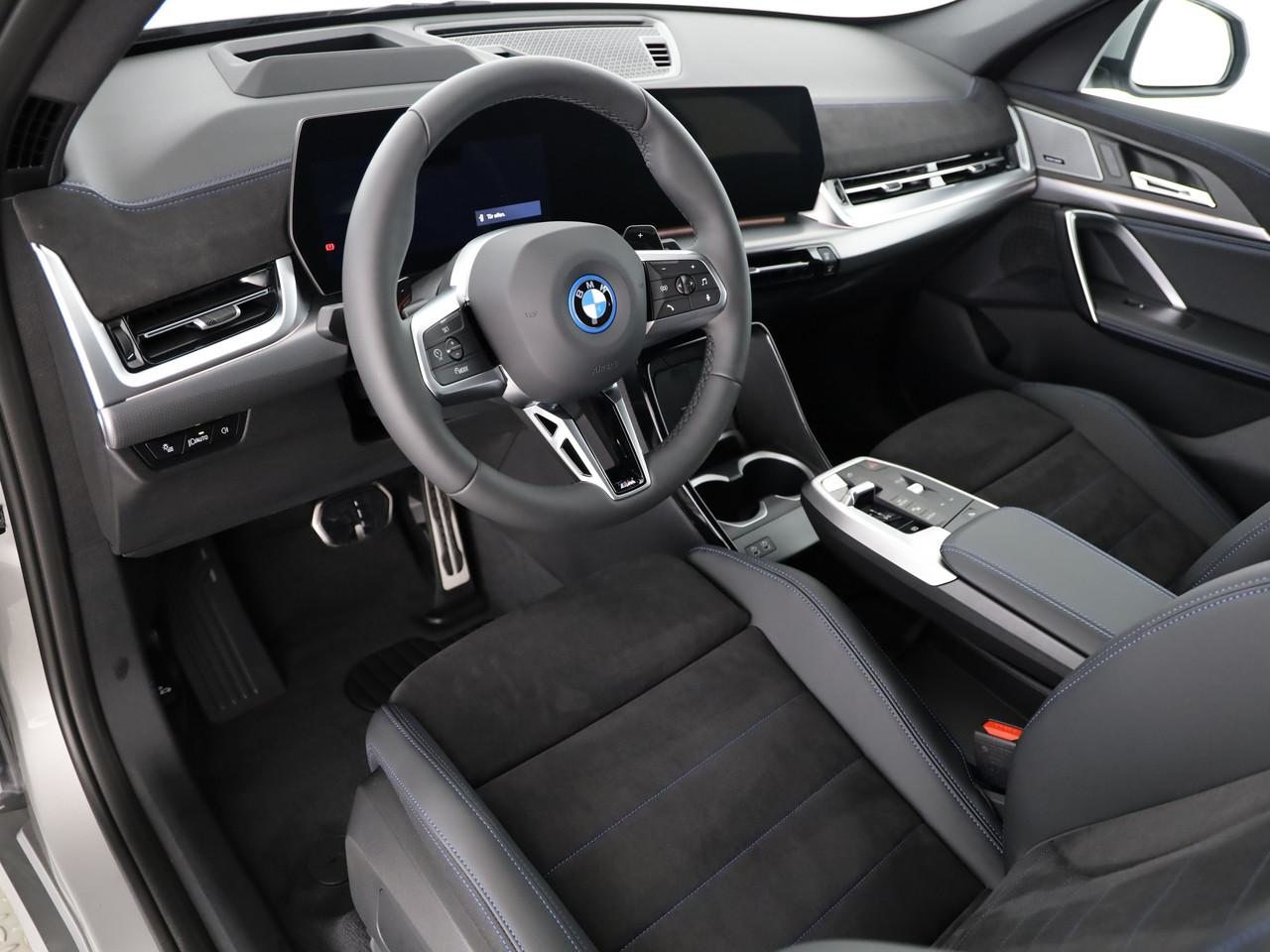 BMW X1 30e xDrive paddles, Hybride Rechargeable Essence/Électricité, Voiture nouvelle, Automatique - 5