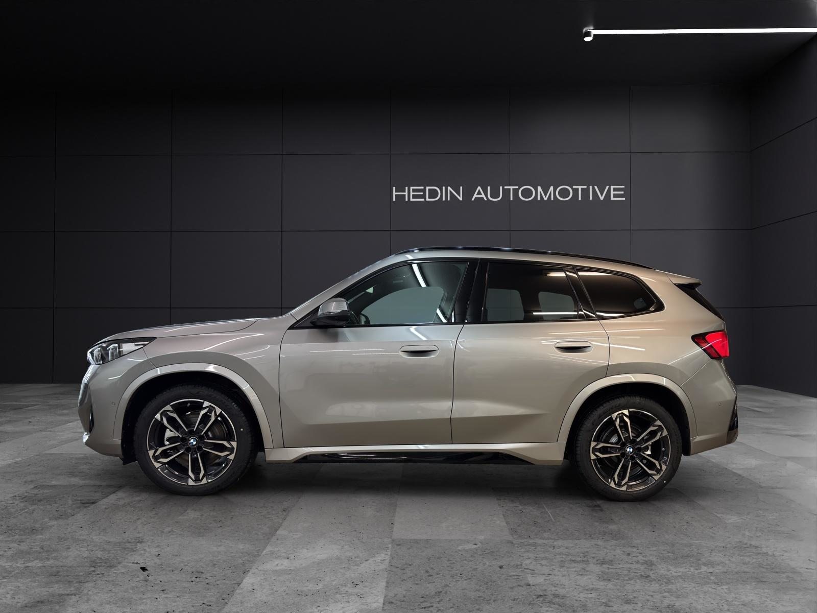 BMW X1 23i xDrive M Sport, Hybride Léger Essence/Électricité, Voiture nouvelle, Automatique - 2